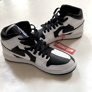 Black and white woman’s 8.5 Jordan’s. New WMNS AIR JORDAN 1 MID SE 'HOMAGE'